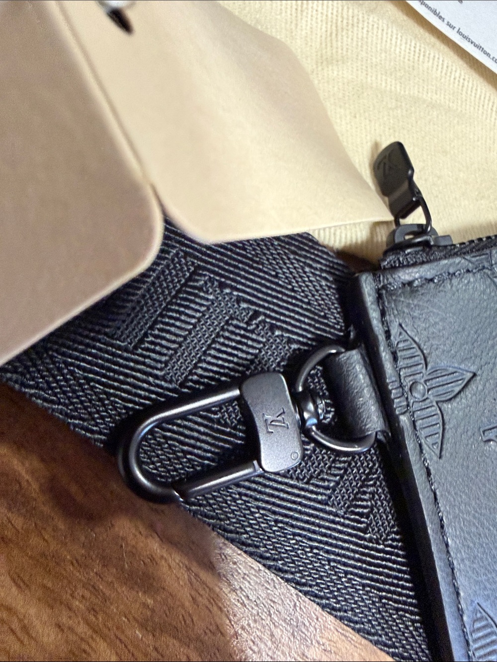 Louis Vuitton Gaston Monogram Shadow Black bag - Picture 16 of 17